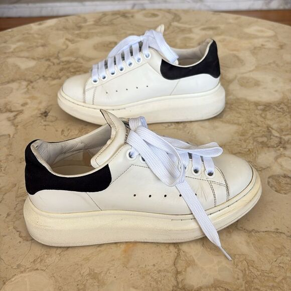Alexander McQueen Suede Trim Oversized Sneakers - Picture 6 of 12